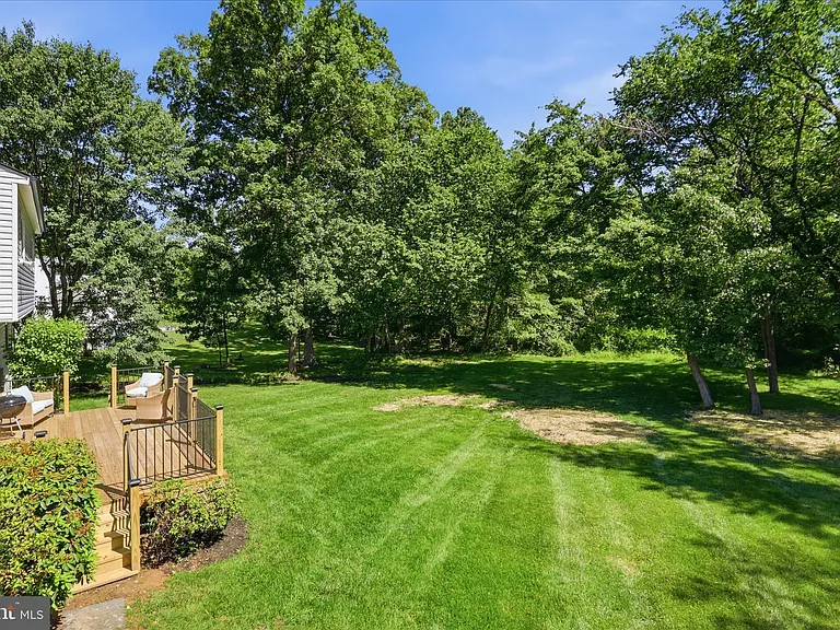 2412 Rosedown Dr — Photo 28