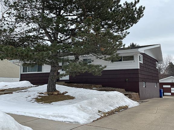 2nd image of 1462 Wilson Ave