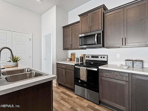 5th image of 3097 LAUREL SPRINGS Drive
