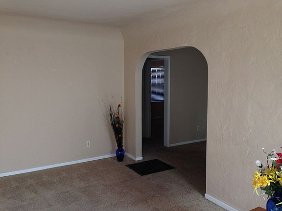 4th image of 1360 N Fruit Ave