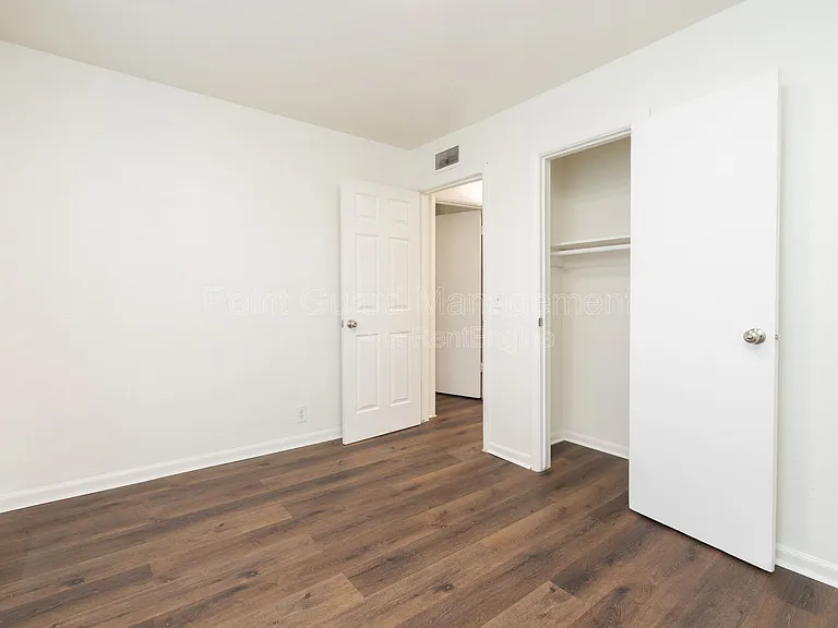 631 N Mount Carmel St — Photo 11