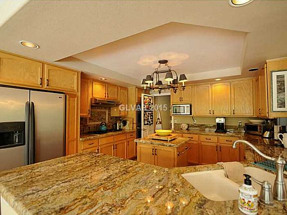 3rd image of 9072 Baysinger Dr