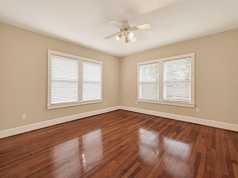 1807 Crocker St #A — Photo 23