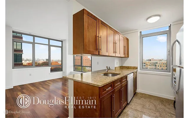 Rented by Douglas Elliman | media 19