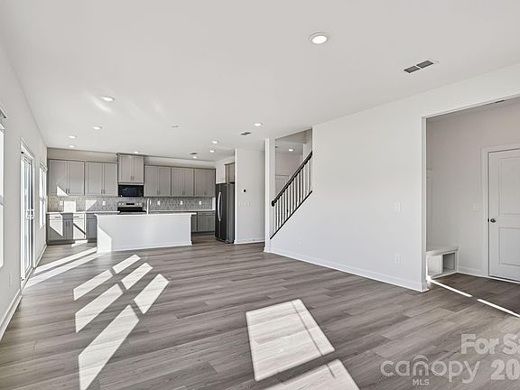 3rd image of 1583 Harper Landing Blvd