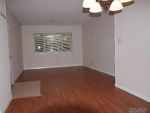 5th image of 266 Storm Dr