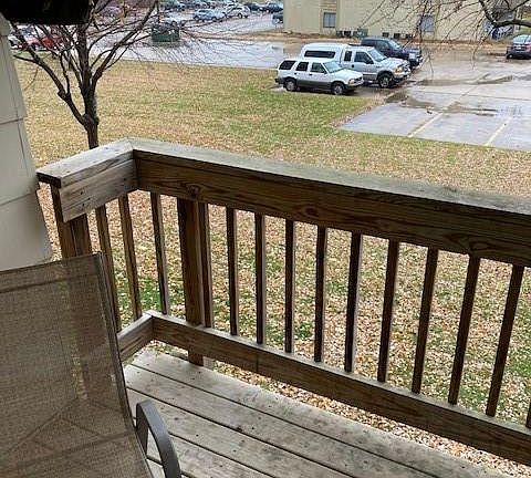 4th image of 2064 NW Hickory Ln #10