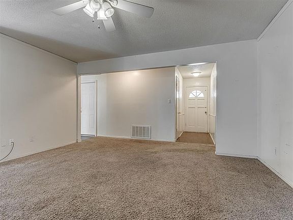 3rd image of 1526 Sunrise Cir