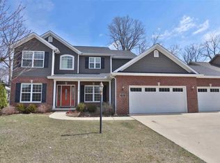 10016 N Brookshire Dr, Peoria, IL 61615
