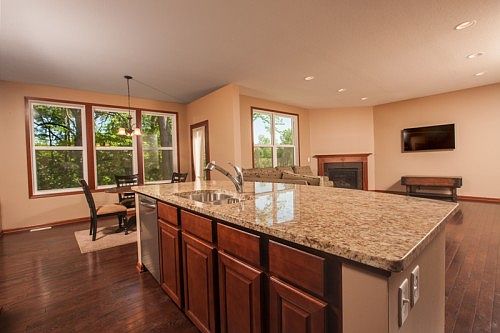 3rd image of 2950 Dunlap Cir N