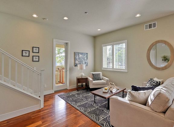 3rd image of 3722 Feather Ln