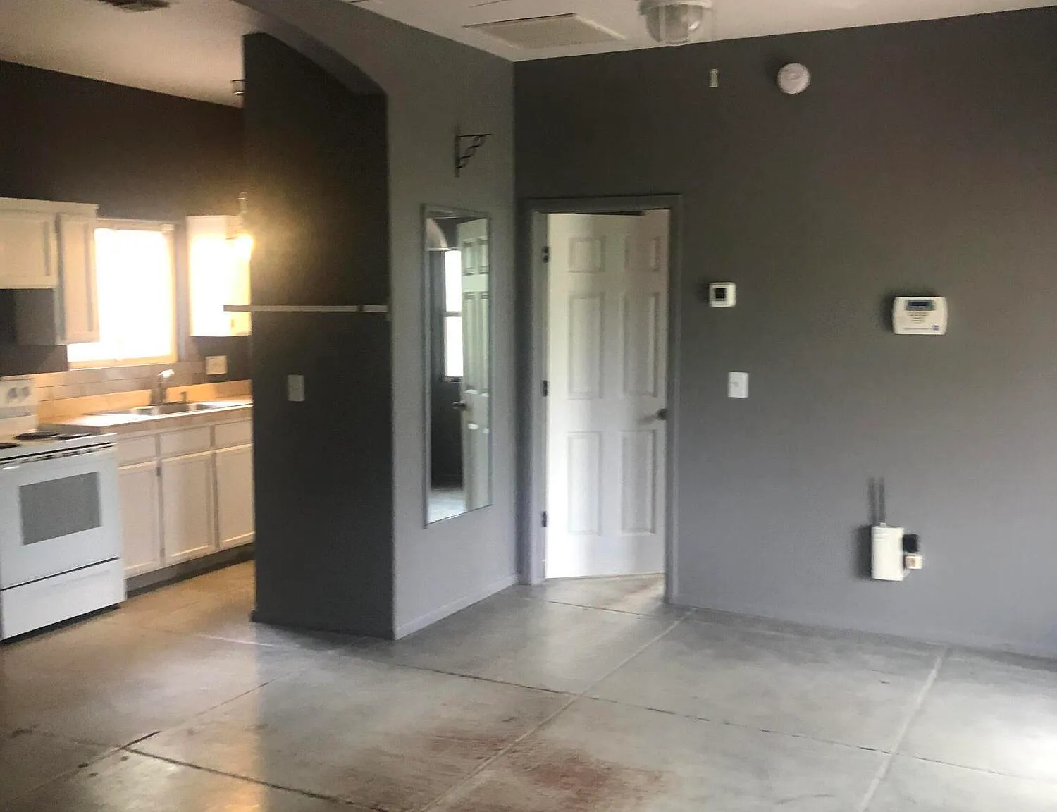 3 bed, 2.0 bath, 1066 sqft, $1,650 — Photo 3