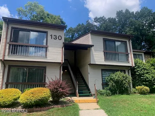 130 Amberly Dr Unit H, Manalapan, NJ 07726