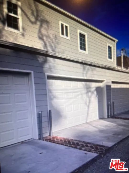 3 bed, 2.0 bath, 1850 sqft, $6,200 — Photo 4