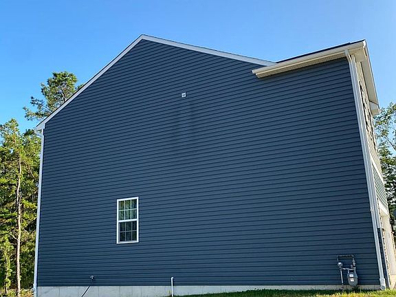 4th image of 26 Blue Heron Ln