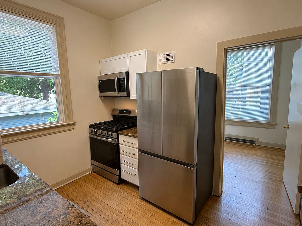 Updated Kitchen w/ New Appliances