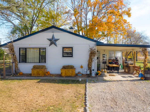 667 Riley St, Dundee, MI 48131