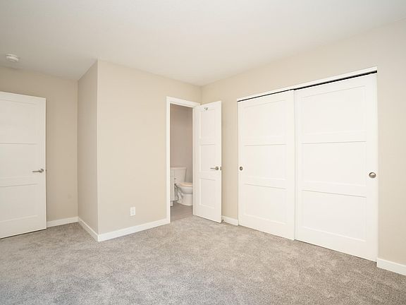 4th image of 410 102nd Ave SE #15