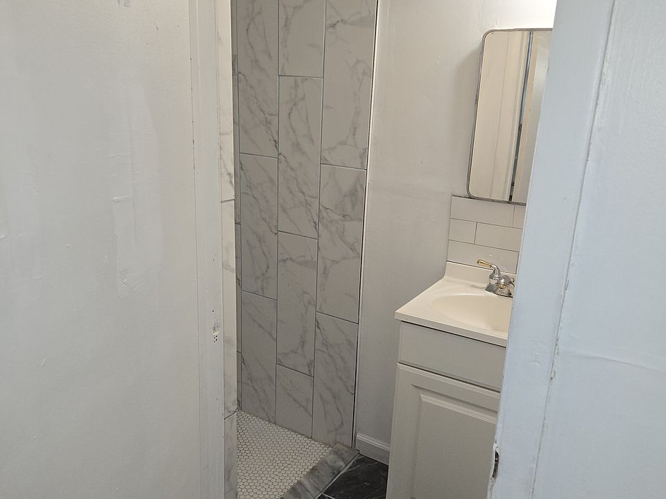 1st image of 7022 Surrey Dr