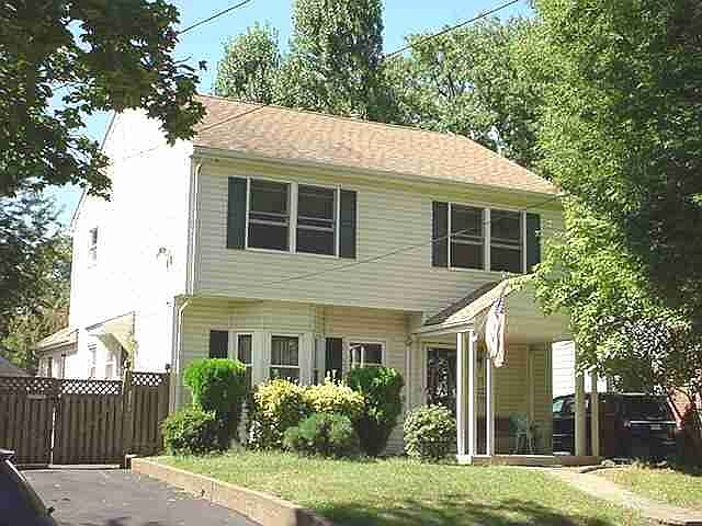 1st image of 5-16 1st St #1X