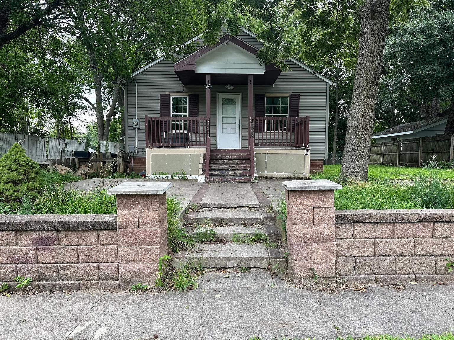 3 bed, 1216 sqft, $1,750 — Photo 1
