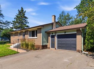73 Laurelle Ave, Moncton, NB E1G 1G2