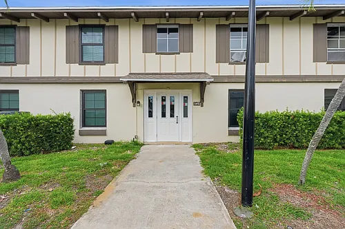 548 Plaza Seville Ct #89 Photo 1