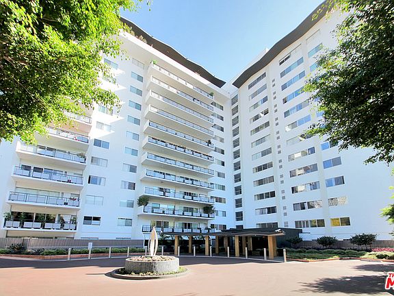 2nd image of 1155 N La Cienega Blvd APT 909