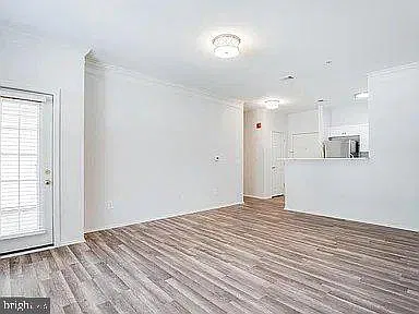 Gates Of Mclean Condo — Photo 4