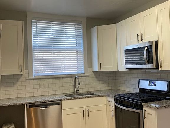 2nd image of 1620 W Granville Ave #3S