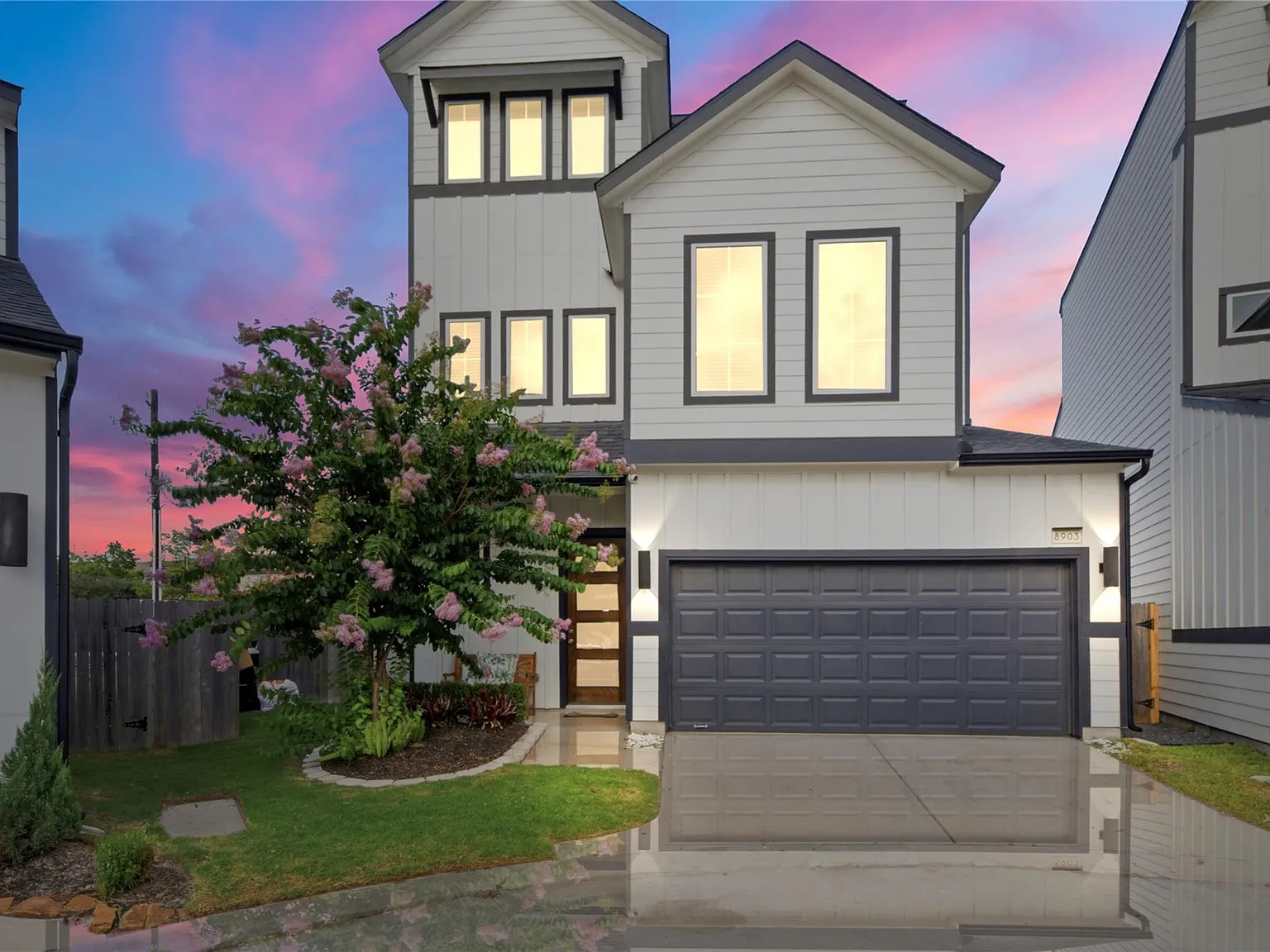 3 bed, 4.0 bath, 2565 sqft, $5,500 — Photo 2