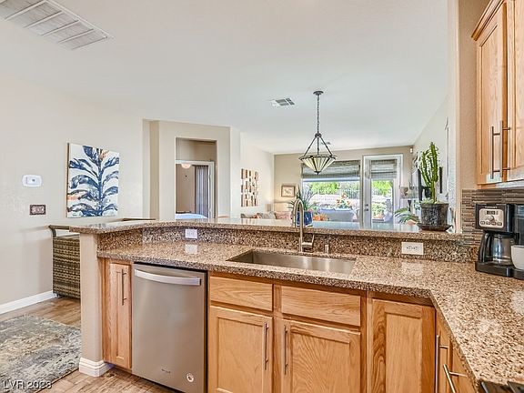 4th image of 5117 Progresso St