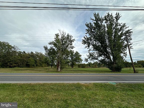 3rd image of 63/ACRE S Coldspring Rd