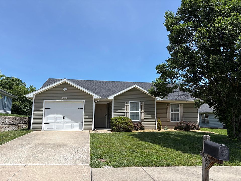 1st image of 607 Bear Valley Ct
