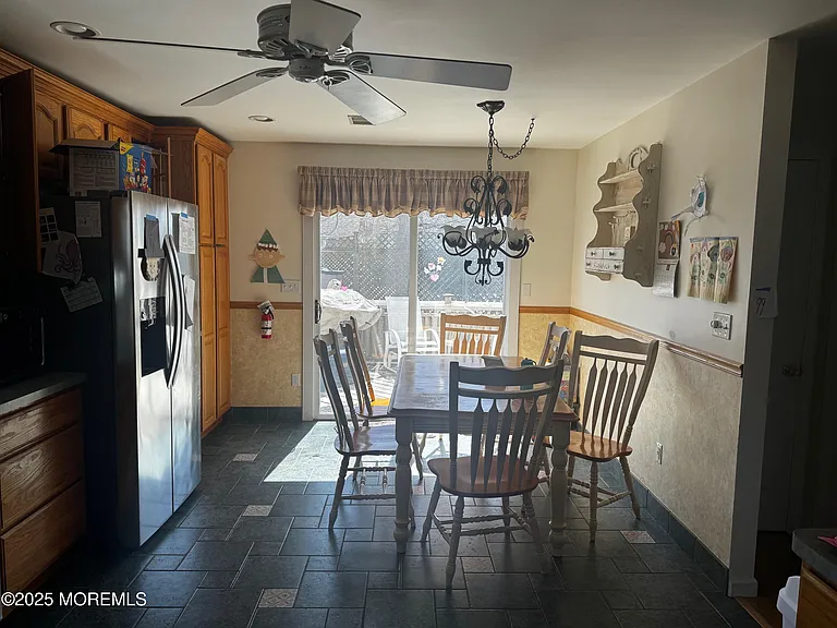 1709 Maple St — Photo 21