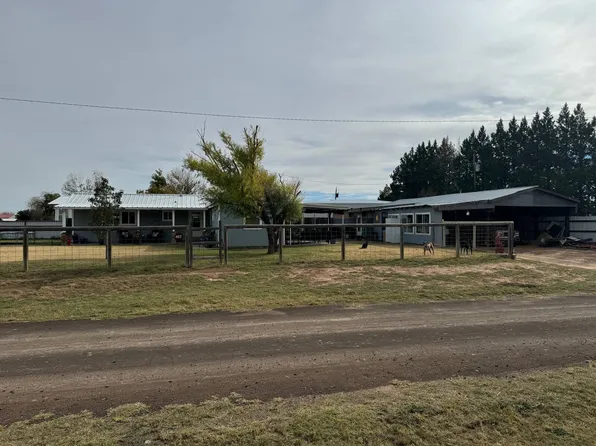 402 Pike St, Logan, NM 88426