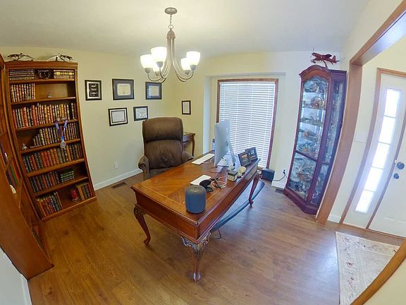 4th image of 2601 Candlewood Dr