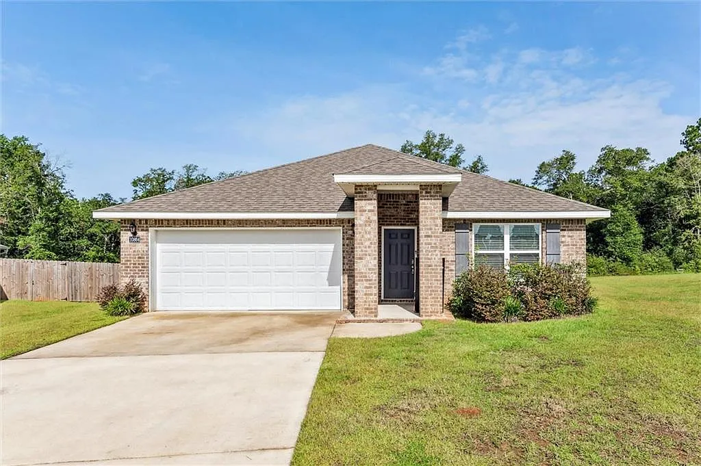 4 bed, 2.0 bath, 1791 sqft, $2,100 — Photo 1