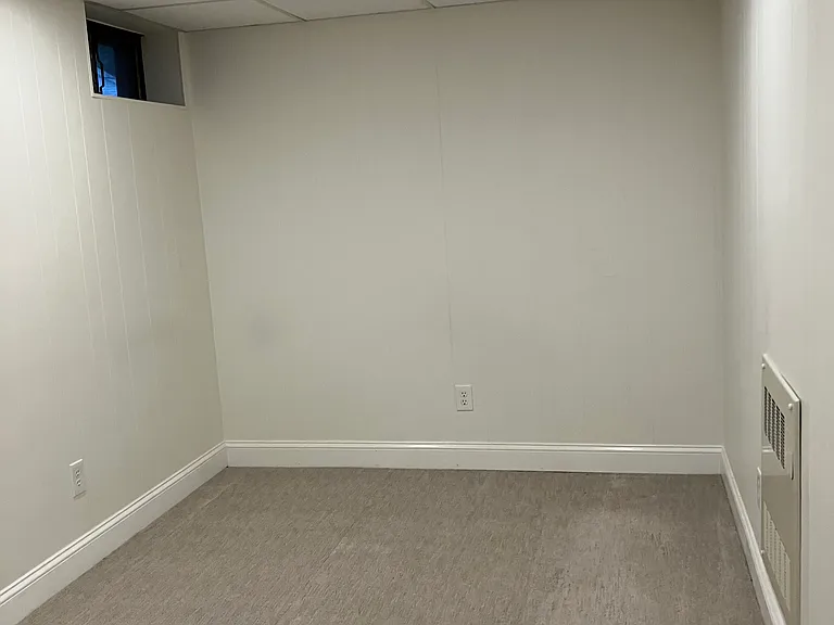 45 Fairlane Rd #1 — Photo 10