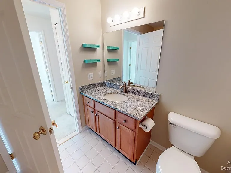 2802 S Knightsbridge Cir — Photo 15