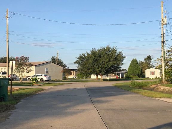 4th image of 118 Honeysuckle Dr
