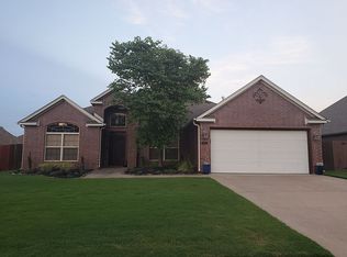 4203 SW Staverton Dr, Bentonville, AR 72712