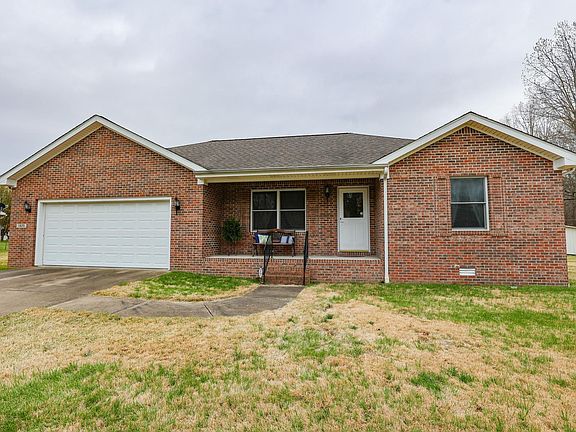4th image of 1825 Creekview Cv