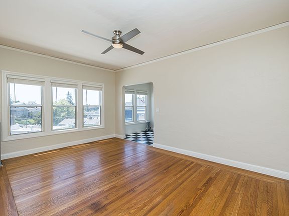 2nd image of 421 Van Dyke Ave APT 24