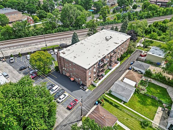 5th image of 2218 N Newland Ave APT 407