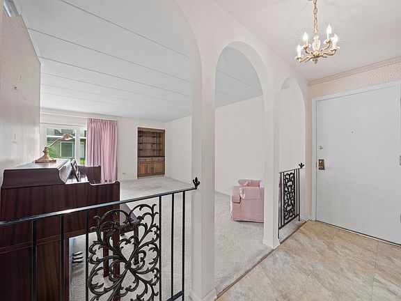 5th image of 4110 W 99th St APT B