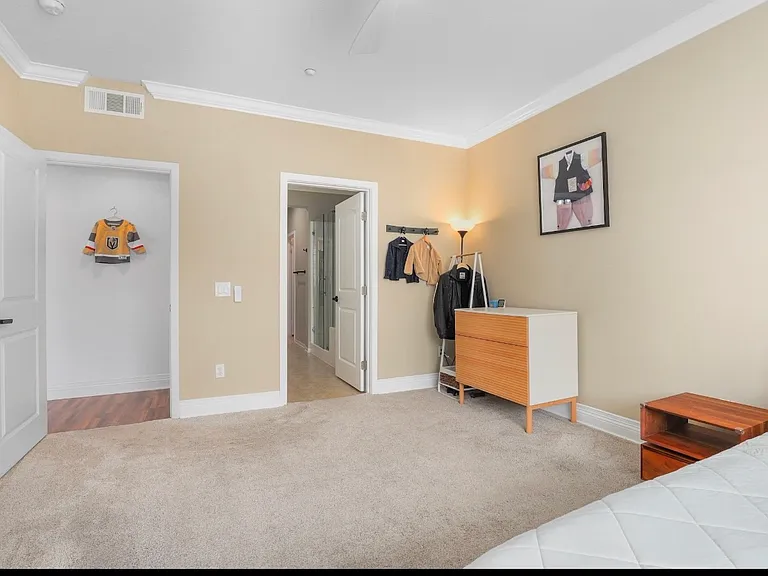 13024 Union Ave #401 — Photo 13