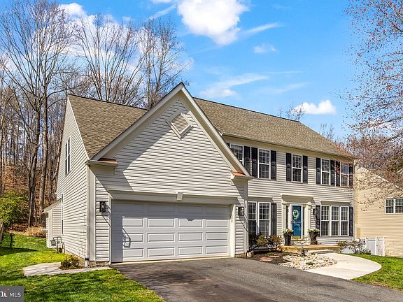 3rd image of 19 Francis Ct