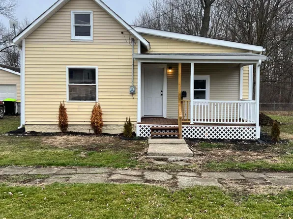 319 Walnut St, Butler, IN 46721