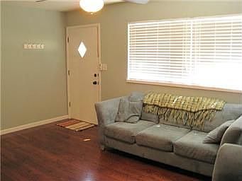 4th image of 6618 Hardy Ave